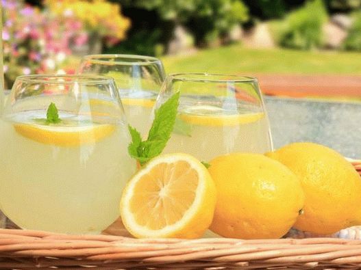 Lemonade - a sweet and sour relative of iced tea