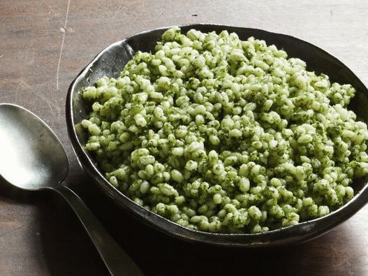 4. Barley porridge with kale cabbage pesto.