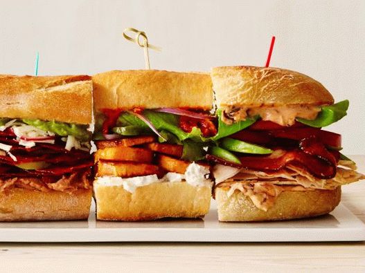 From left to right: 23. Mexican chorizo; 5. Middle Eastern vegetable sandwich; 28. With turkey, bacon and avocado.