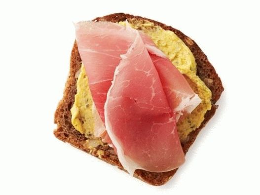 26. Canapes with pumpkin and prosciutto