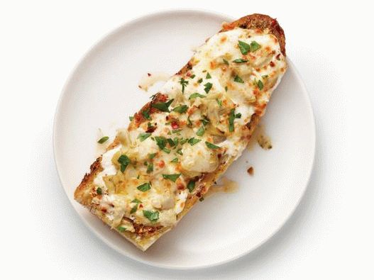 14. Pizza baguette with artichokes