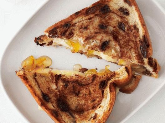 48. With brie and orange jam