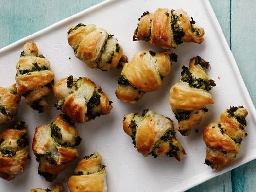 Puff pastry with herbs