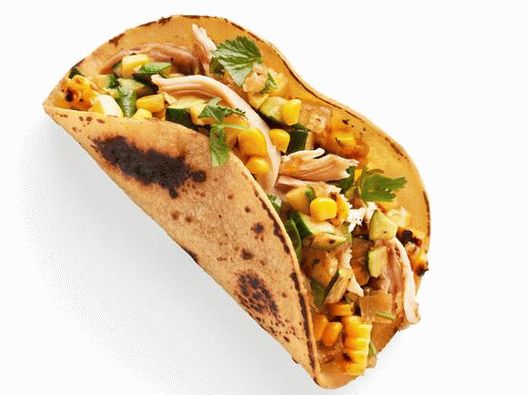 21. Tacos with chicken and vegetables
