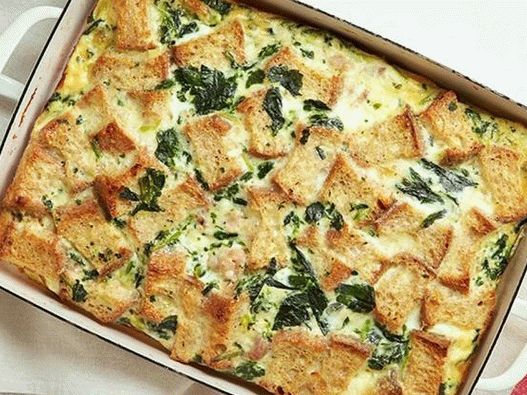 No. 28: Casserole with spinach and minced meat for breakfast