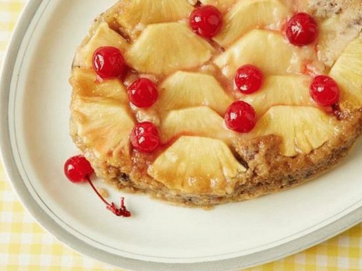 Photo Pineapple flapper cake in a slow cooker