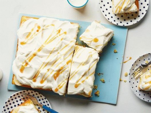 Photo of a Banana Cake Filled with Pudding and Candy