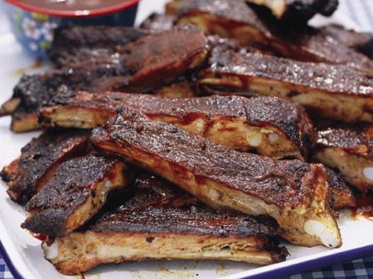 Photo Grilled pork ribs barbecue