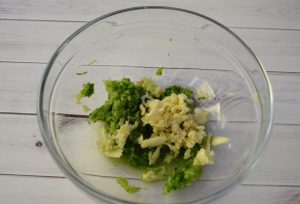 White kebab sauce