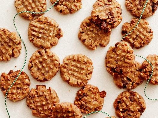 Photo Gluten Free Cookies with Peanut Butter and Chocolate Chips