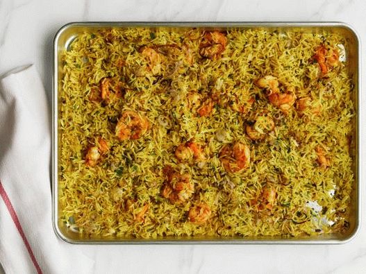 Photo of shrimp biryani with curry
