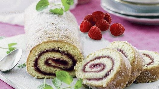 Photo Raspberry jam sponge roll