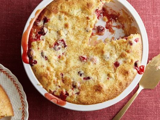 Photo Quick Charlotte with cranberries and apples