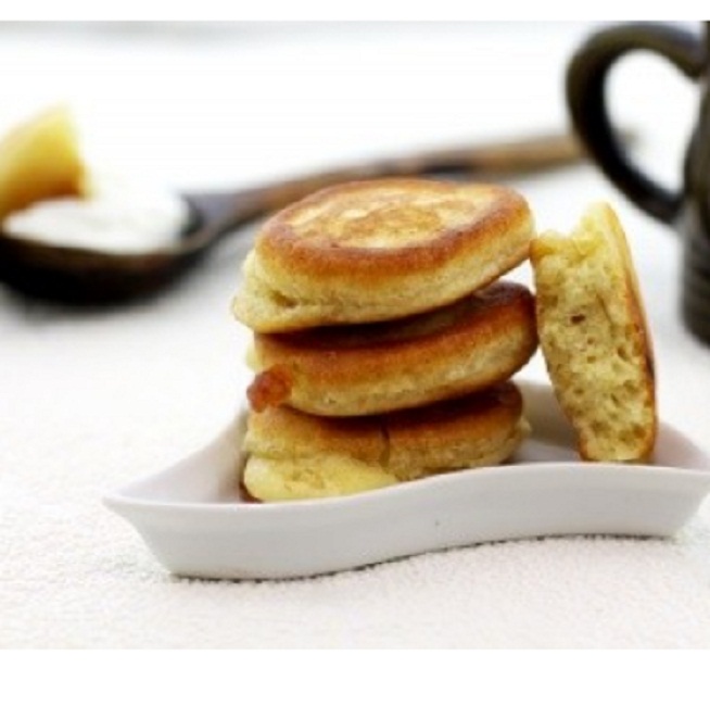 Quick fritters on milk