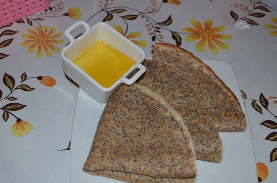Pancakes with poppy seeds