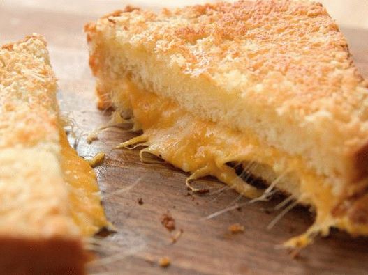 Photo of the dish - Crispy hot cheese sandwich