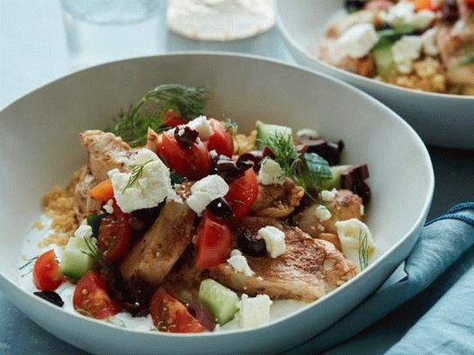 Photo Bowl with chicken and couscous in a slow cooker