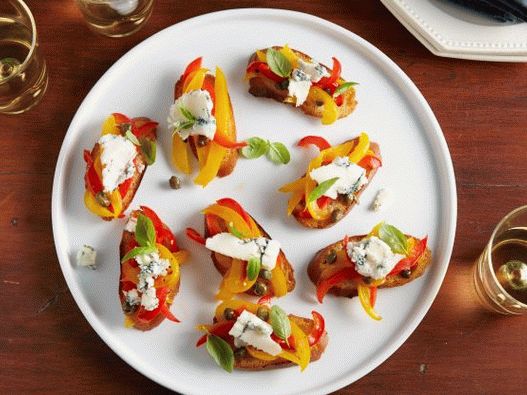 Photo of Bruschett with sweet pepper and gorgonzola