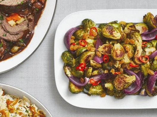Photo Brussels sprouts in sweet and sour sauce