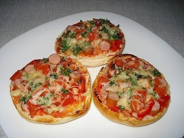 Pizza rolls