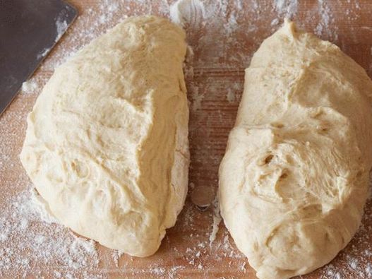 Divide the dough for work