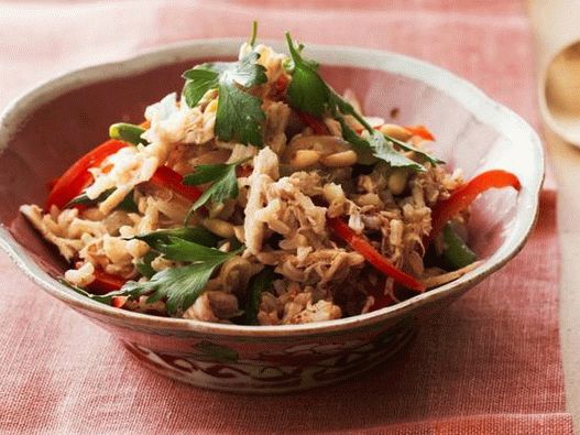 Photo Brown rice with chicken and vegetables