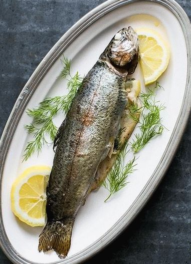 Photo Grilled whole trout