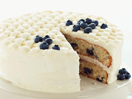 Photo Blueberry glazed wicker cake