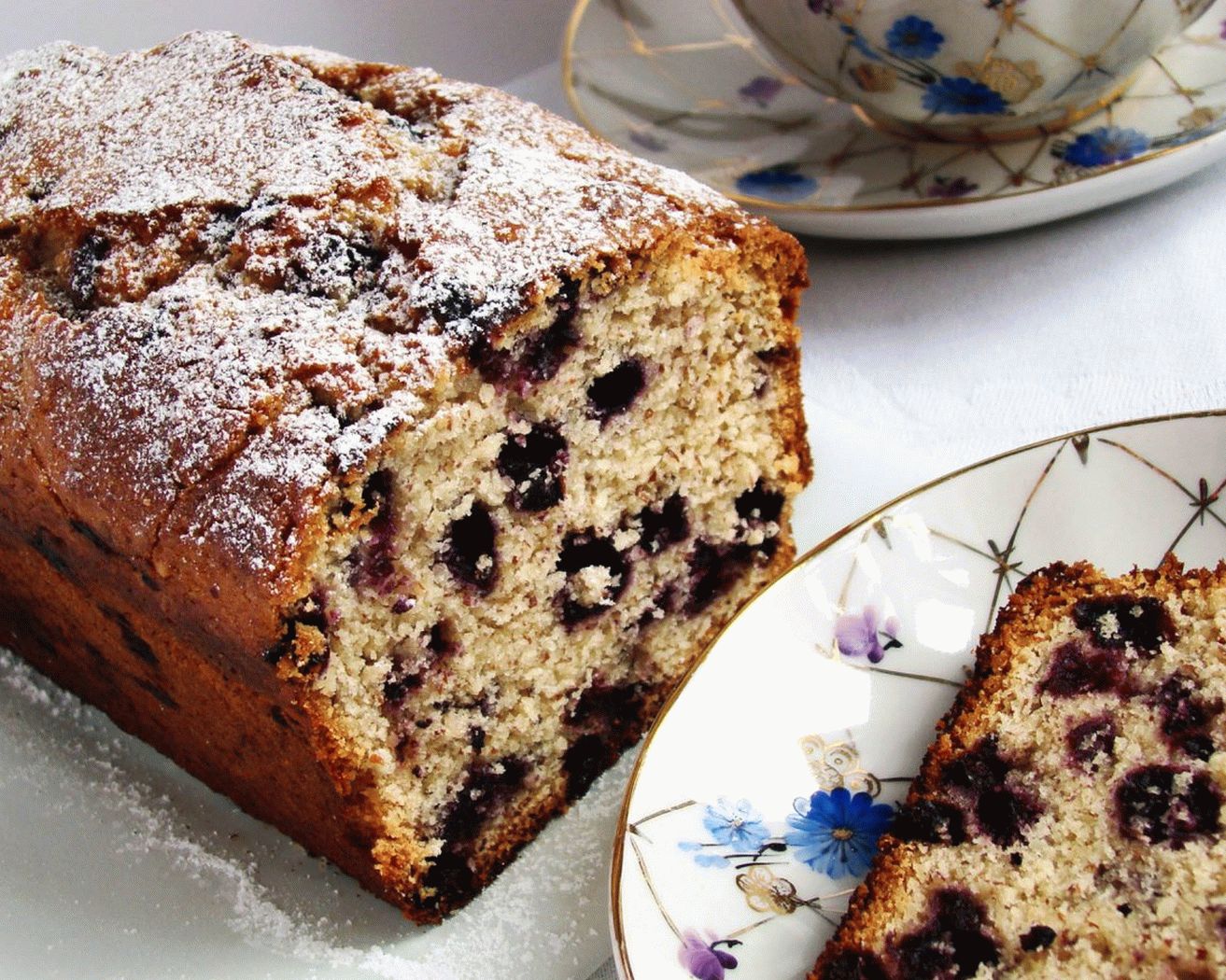 Blueberry Banana Cupcake