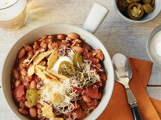 Photo of Chile with a turkey in a slow cooker
