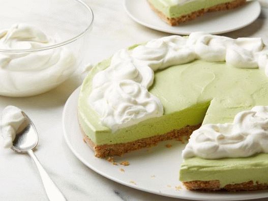 Photo of cheesecake with avocado without baking