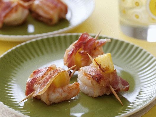 Prawn wrapped prawns in bacon
