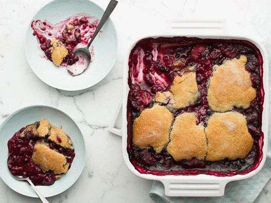 Photo Citrus cobler with berries