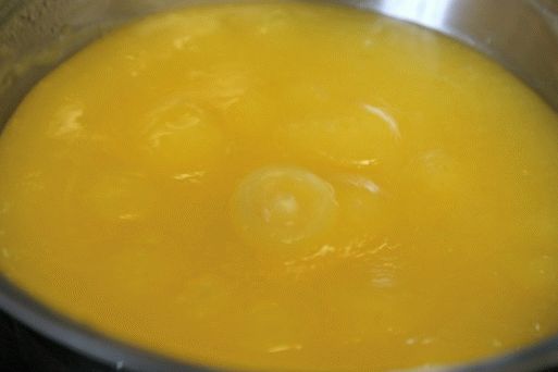 Mix the egg foam with butter and bring to a boil