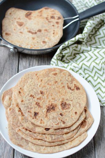 Photo Homemade whole-wheat tortilla tortilla