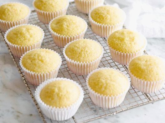 Photo Homemade flour mixture for baking cupcake