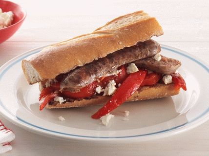 Photo Homemade spicy lamb sausage with mint