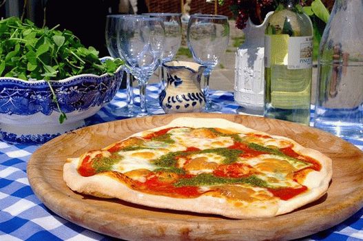 Photo Yeast pizza dough on wine