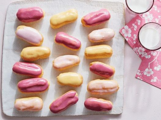Photo Eclairs with colored glaze