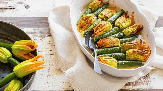 Photo Stuffed Zucchini Flowers