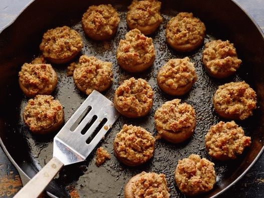 Photo Stuffed Baked Mushrooms in the Oven