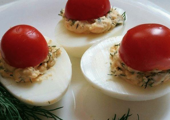 Stuffed eggs