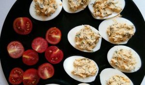 Stuffed eggs