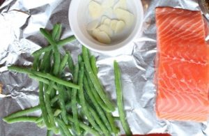 Beans with salmon in foil