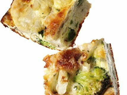 Frittat photo with broccoli and cheddar cheese
