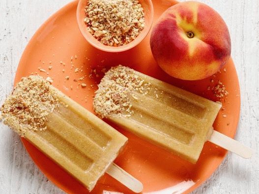 Photo Fruit ice with grilled peach and almonds
