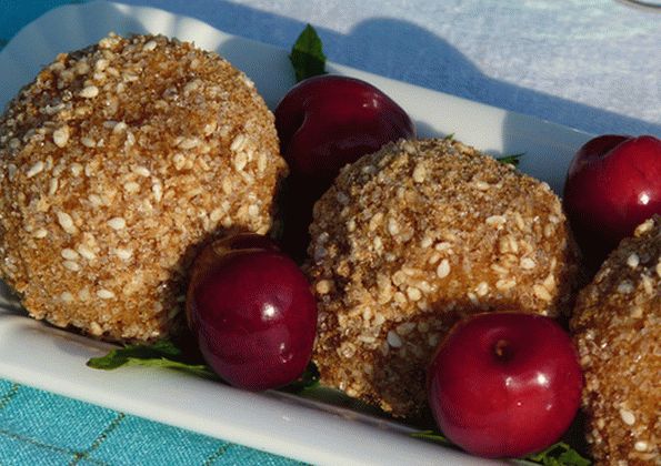 Gombovtsy with cherries