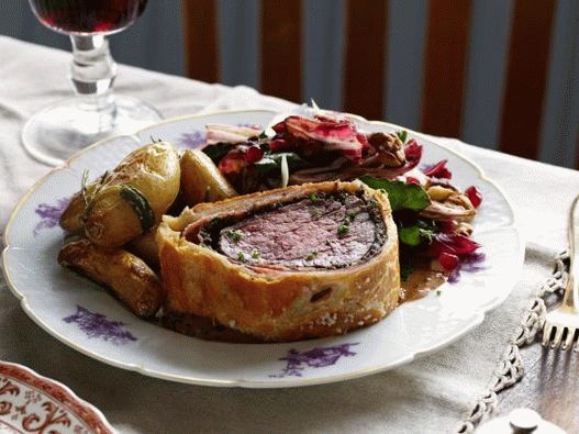 Photo of Beef Wellington with Mushrooms and Ham