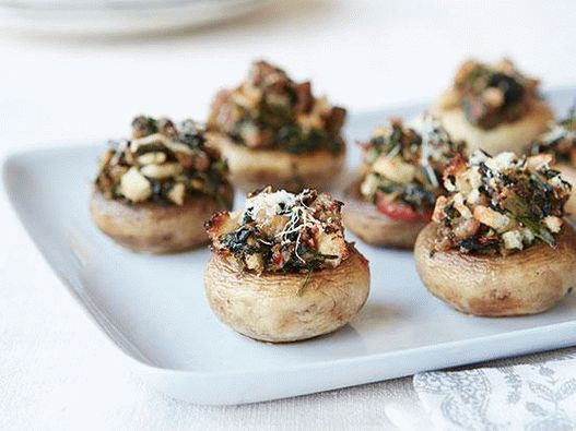 Photo Mushrooms stuffed with minced pork and vegetables