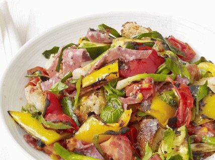 Photo Panzanella Salami Grill Salad